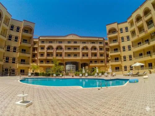 MIGredseaco Sun Drenched 2BR Gem in West Side
