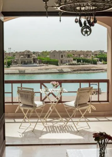 Nayah Stays, Cozy lagoons terrace one ensuite Apt