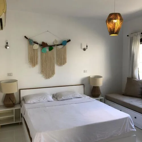 one bedroom G-cribs