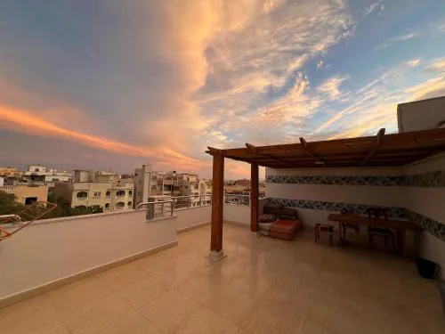 Poraa roof