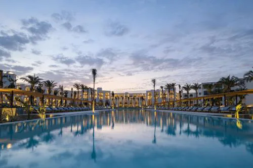Serry Beach Resort
