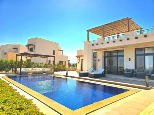 Stunning Villa with breathtaking golf & lake view