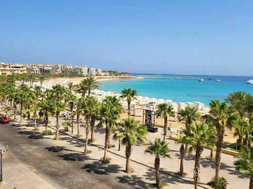 Velký apartmán 50 m od pláže s přístupem zdarma- Sahl Hasheesh Hurghada resort Andalusie