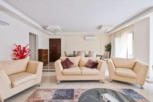 Bright 3-BR Apartment Stone Residence, New Cairo