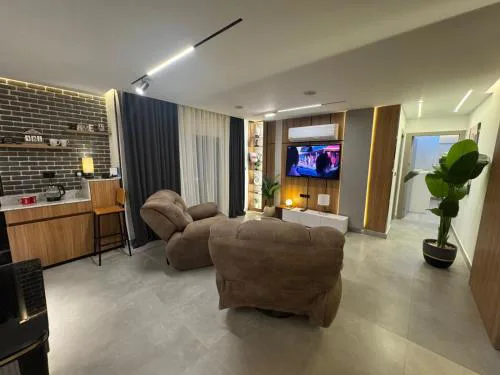 Luxury 2BR Pool View Apartment Hotel Style