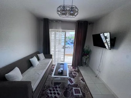 2BR Comfort in New Cairo - Near Shops & Dining
