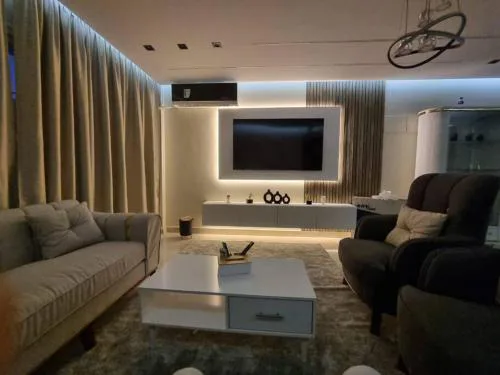 3 Bedroom Apart near CraftZone