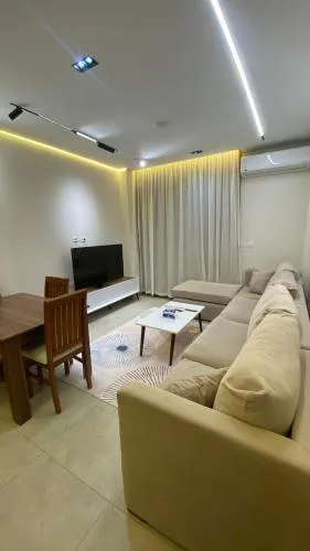 Chic Stylish Apartment with Cozy Private Garden