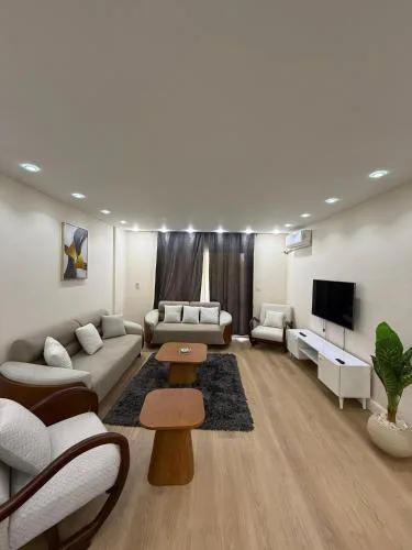 Furnished Apartment 3BR 2BA Excellent Condition