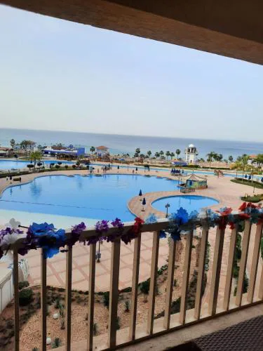 الأهرامات العين السخنه
