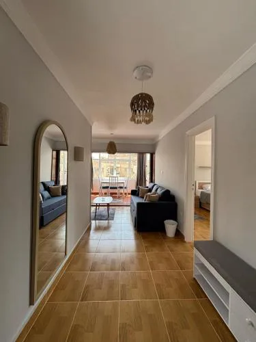 1BR Panoramic View Near Airport