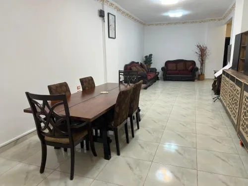 3 bed 2 bath apartment