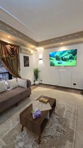 3 Rooms-Cozy-Modern Entire Apartment- Located in Nasr City