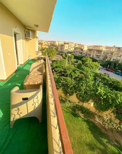 3BD Apartment in a family house with garden view