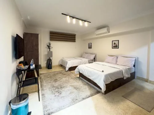 973. Modern Studio 2bed 2BA Kitchen