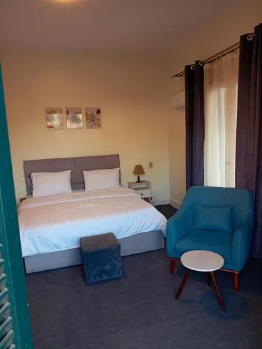 A bright room in the heart of Cairo
