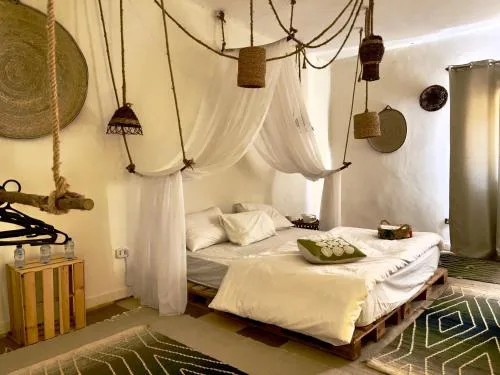 Afro Room In Maadi in sharing apartment