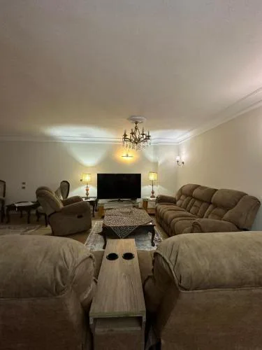 Airport oasis-3-Bedroom Luxury flat