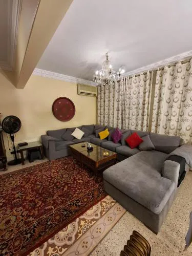 Antique Apt, Giza