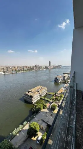 Apartment with a direct view of the Nile