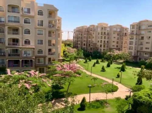 شقه بمدينتى ب ارقى مرحله ال b2 مفروشه بالكامل بالتكيفات