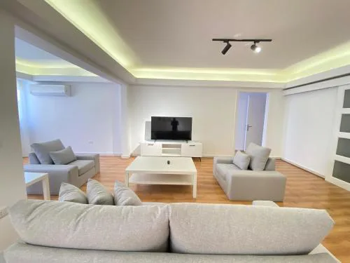 By Regypt - Bright & Comfy 2BR Apartment