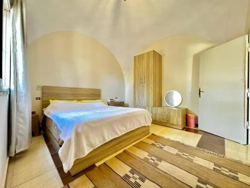 Charming Farm Stay with Barbecue Horses Monkeys and fun