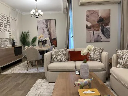 Comfortable 2BR Apartment Near AUC - By Kemetland