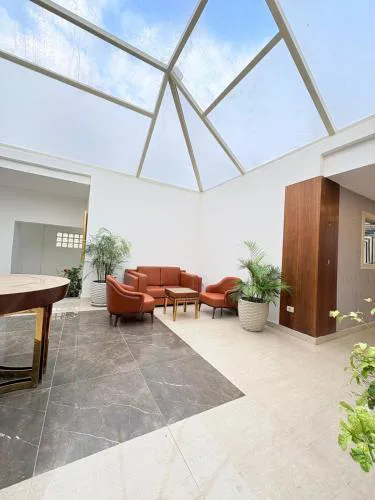 Cove Luxury Apartment-2