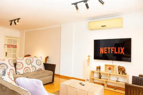 Cozy 3BR I Walk to Abbas El Akkad I Balcony View I AC and Netflix