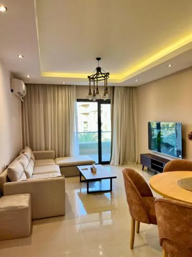 Cozy Lake View Apt in Address East Compound