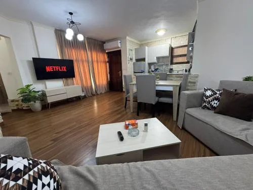 Cozy Modern studio in Rehab