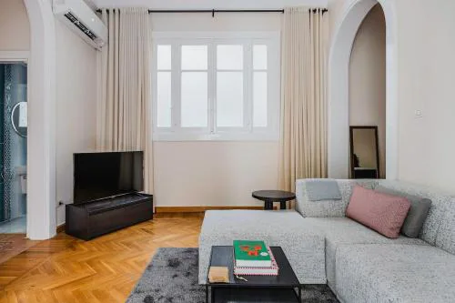 Downtown Tahrir - Spacious 2BD Apartment with City View