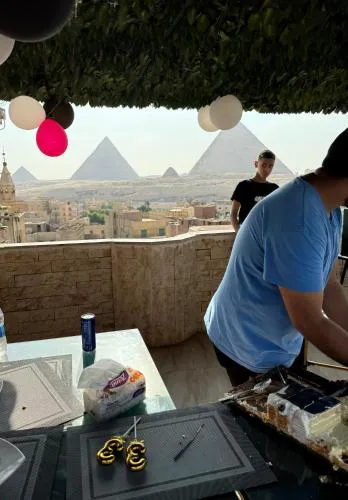 E Pyramids Hills inn