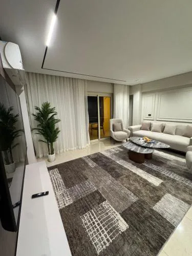Elegant 2BR Apt 3rd Flr No Lift Katameya Gardens