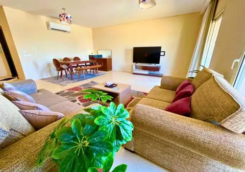 Elegant 3BR Near Shops & Attractions in New Cairo