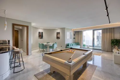Elegant Garden & Pool View 2-BR Apt - Silverpalm