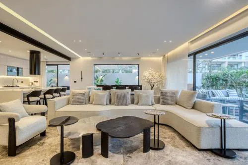 Elite Duplex W Private Pool At Lake View Residence