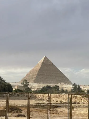 Farida Pyramids Sound Stay
