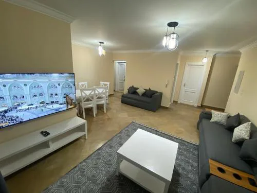 Flat 4 Panorama Compound