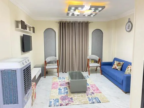 Ghanima Pyramids House