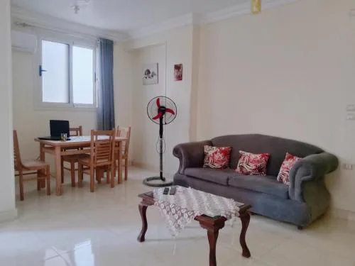 Giza Home 1