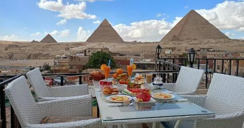 Golden Pyramids Inn