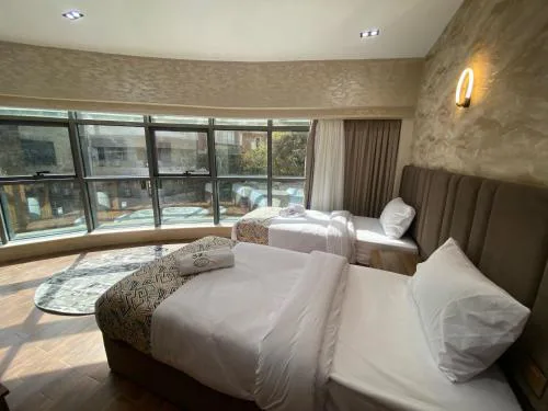 Golden Season Hotel