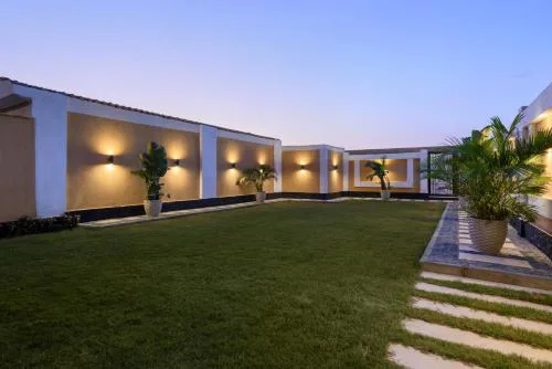 Hazel Spaces in Heliopolis