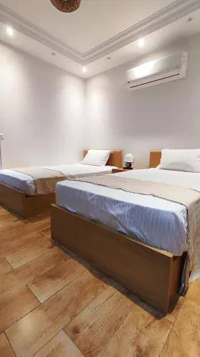 Hotel-Style apartment, Quiet & Upscale Area