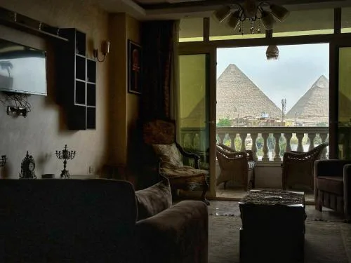Isis Gate Pyramids View Apartment