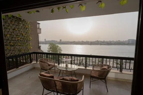 شقة مطلة على ممشى اهل مصر