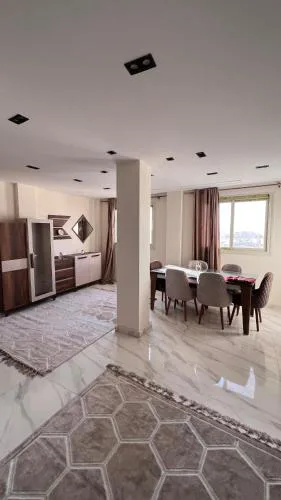 شقه مفروشه في المهندسين تتسع لخمسه اشخاص