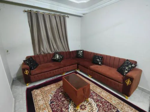 شقه مفروشه
